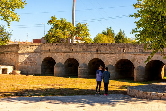 Puente de los cinco ojos o puente de Santiago, Orgaz, Toledo, Espa&ntilde;a