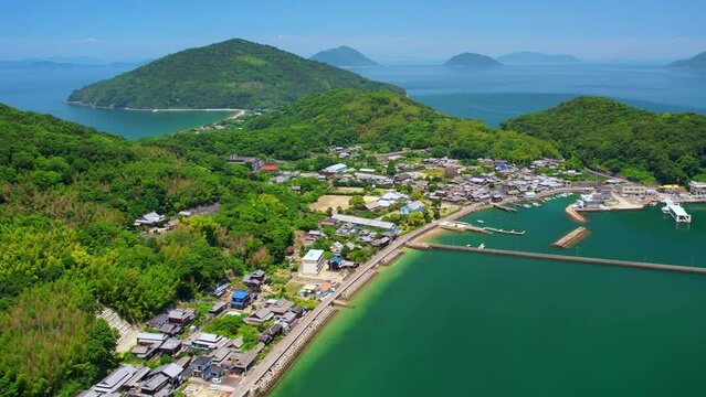 香川県三豊市の粟島の空撮風景