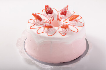 苺のシフォンケーキ