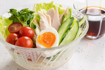 サラダうどん　salad udon