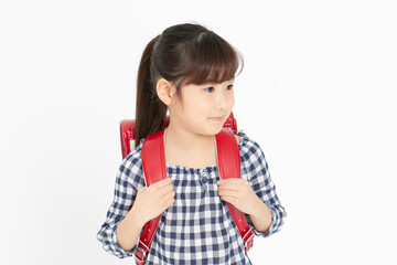 ランドセルを背負う女の子