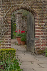 englische Gärten, der Blick in einen privaten Garten