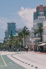 Fototapeta na wymiar downtown city Miami Beach street ocean drive