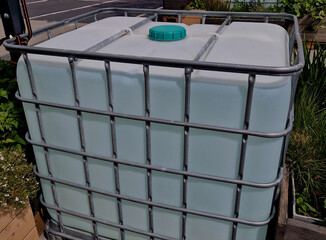 Intermediate bulk containers are industrial-grade containers engineered for the mass handling, transport, and storage of liquids, semi-solids, pastes, or solids. The two main categories 