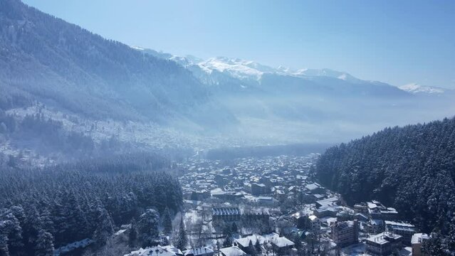 Manali covered in snow in himalayas