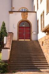 Treppenaufgang zur Kapelle des Walburgis Gymnasiums der Stadt Menden im Sauerland