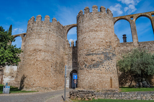 Porta de Beja entrance portal in the Serpa castle wall with two cylindrical turrets, Alentejo PORTUGAL