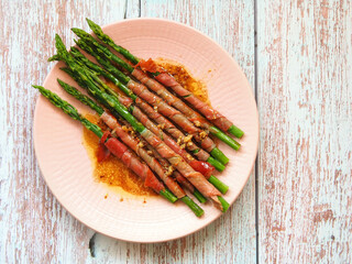 Mediterranean Asparagus with Jamon