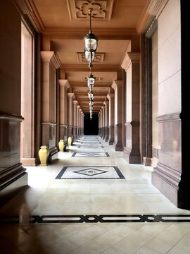 Pasillo de un edificio elegante