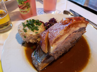 Krustenbraten