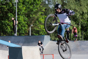 Fototapeta premium Velobiker jump