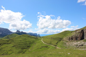 Holidays in Trentino Alto-Adige, one of the most beautiful clean regions of Italy, with breathtaking landscapes and lots of activities to do immersed in unspoiled nature!!
