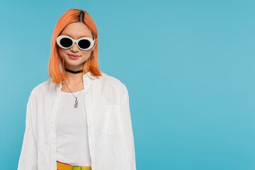 happy face, cheerful asian young woman with dyed hair standing in casual attire and sunglasses,...