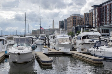 Dock and boat on Potomac river Washington DC - obrazy, fototapety, plakaty