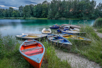 Boote am Kuhsee in Augsburg