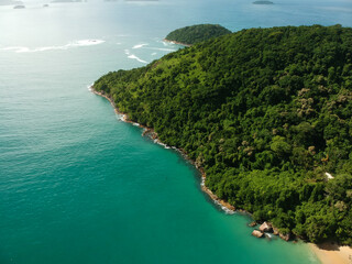 Vista aérea das praias em Ubatuba, litoral de São Paulo, Brasil