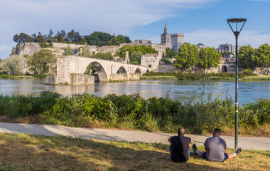 Die Rhone mit "Pont d´Avignon", Avignon, Frankreich, Europa.