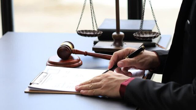 Lawyer concepts to testify to clients and to provide counseling in cases, to provide legal relief, to maintain law and fairness, to proceed with transparency, to attorneys to defend cases in court.