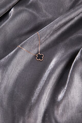 Fashionable and exquisite women's necklace