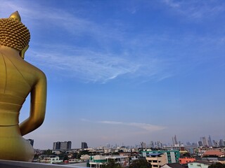 Fototapeta na wymiar buddha statue at temple