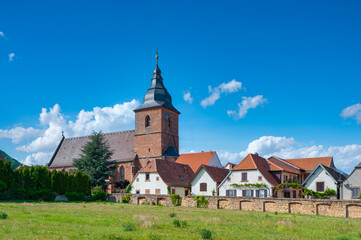 Pfarrkirche Mariä Heimsuchung in Burweiler. Region Pfalz im Bundesland Rheinland-Pfalz in...