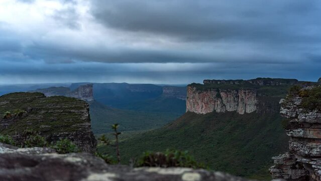 Majestic Timelapse of Stormy Clouds over Pai Ignacio's Sandstone Cliffs