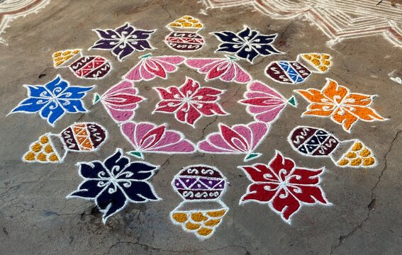 Kolam Bilder – Durchsuchen 4,796 Archivfotos, Vektorgrafiken und Videos