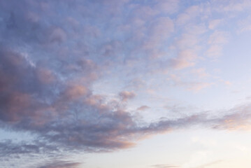 Naklejka premium Beautiful sky with clouds at sunset, sky remplacement, nature background