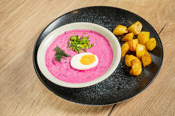 cold beetroot soup with baked potato