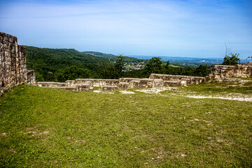 Ruine einer alten Burg 