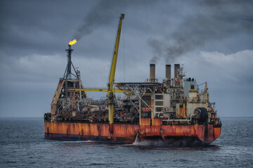 Oil Rig - North Sea - obrazy, fototapety, plakaty