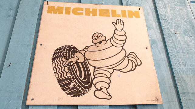 Plaque émaillée : BIBENDUM MICHELIN