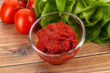 Tomato puree sauce for cooking