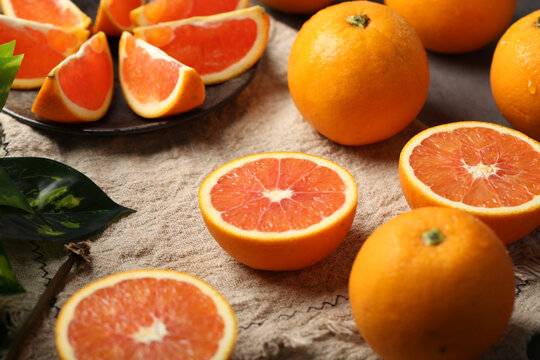 Reasons cara cara oranges are unique, hi res photo