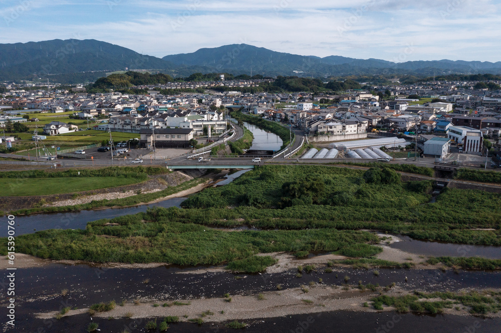 Wall mural 夕方の富田林市の石川