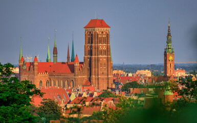 Obraz premium Beautiful cityscape of Gdansk with St. Mary Basilica and City Hall, Poland.