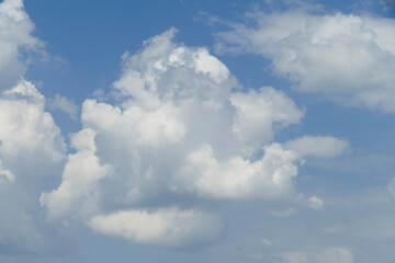 Weisse Quellwolken, Blauer Himmel, Deutschland