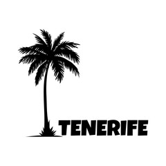Logo vacaciones en las Islas Canarias. Letras de la palabra Tenerife en la arena de una playa con silueta de palmera