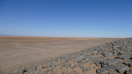 Westsahara als Sandwüste und Steinwüste