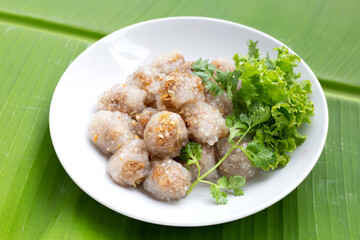 Tapioca balls with pork filling