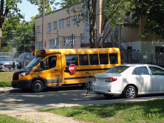 Autobus scolaire dans la ville de Québec, Canada © Pascal Huot