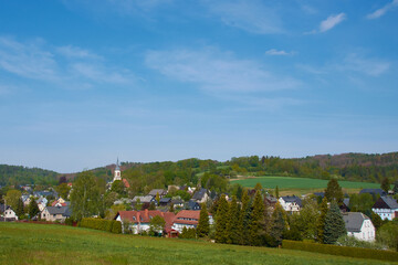 Fototapeta na wymiar Blick auf Wehrsdorf in der Oberlausitz im Frühjahr 