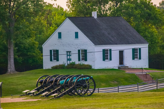 Row of cannons at the Antietam battlefield at Antietam National Battlefield, Maryland, USA; Antietam, Maryland, United States of America