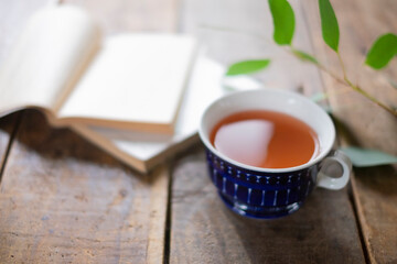 読書しながらティータイム