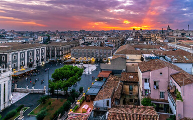 Fototapeta na wymiar Catania: Unveiling the Timeless Charm and Rich Heritage of Sicily's Enchanting City, Nestled at the Foot of Majestic Mount Etna