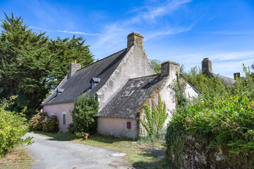 Fototapeta na wymiar Arz island in the Morbihan gulf, France, typical houses in the village 