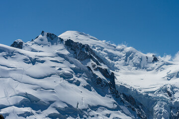 Fototapeta na wymiar Mont Blanc, Grandes Jorasses, Francia, Italia, Suiza, Alpes, Montañas, Nieve, Cumbres
