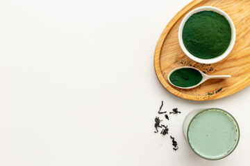 Obraz na płótnie Canvas Green Latte with Spirulina algae powder, dietary supplement for vegan
