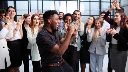 Obraz premium Team of young entrepreneurs and startup have business meeting and encouraging each other for good energy