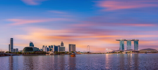 Naklejka premium Singapore city skyline at twilight, 